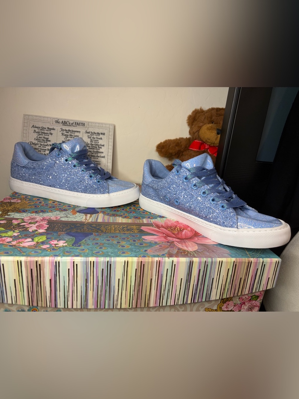 AISFAES Blue Glitter Sparkle Sneakers Women’s Size 7